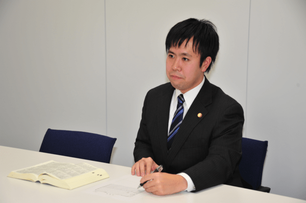 弁護士・三上大介